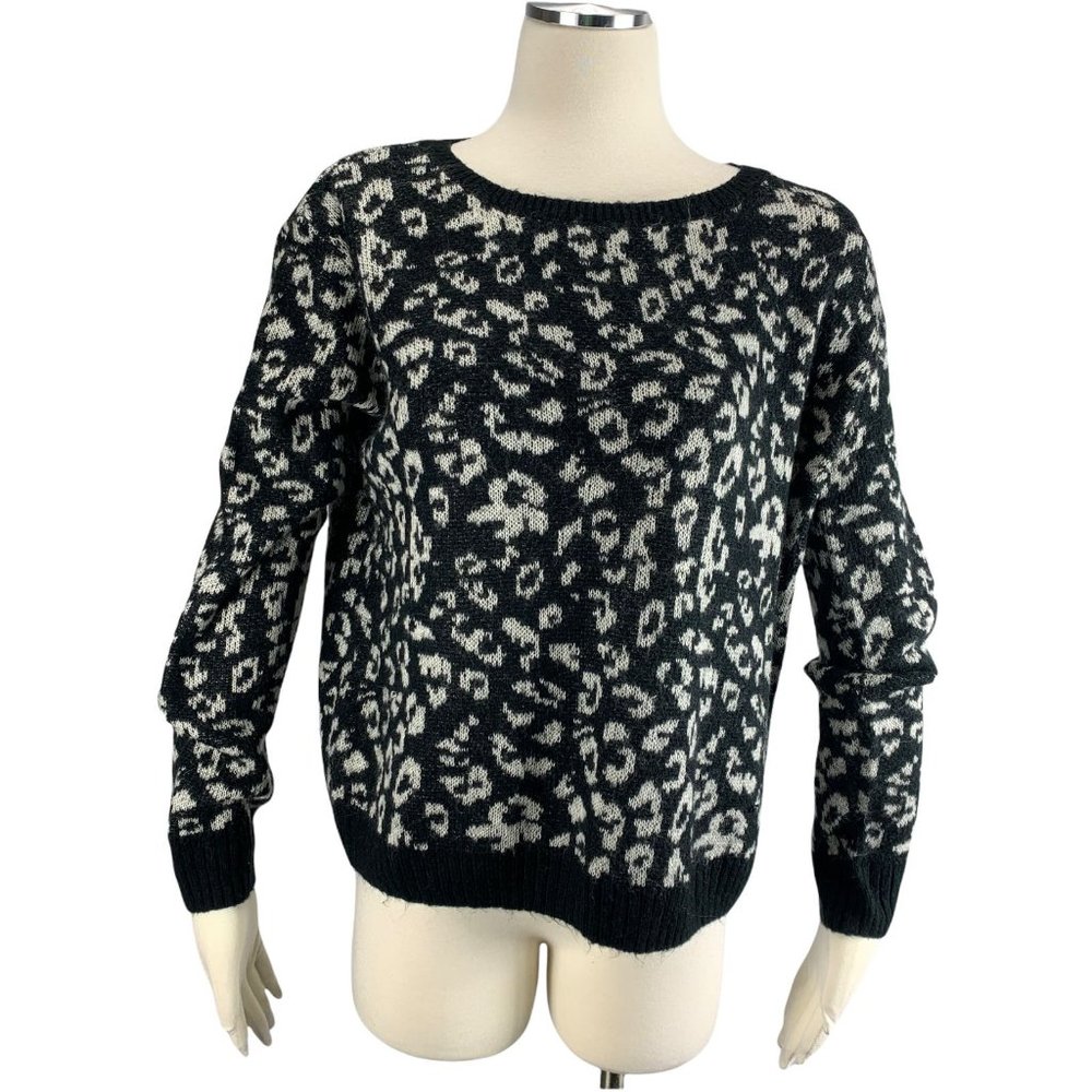 Jessica Simpson Medium Sweater Cheetah Black White Animal Print Soft Comfy